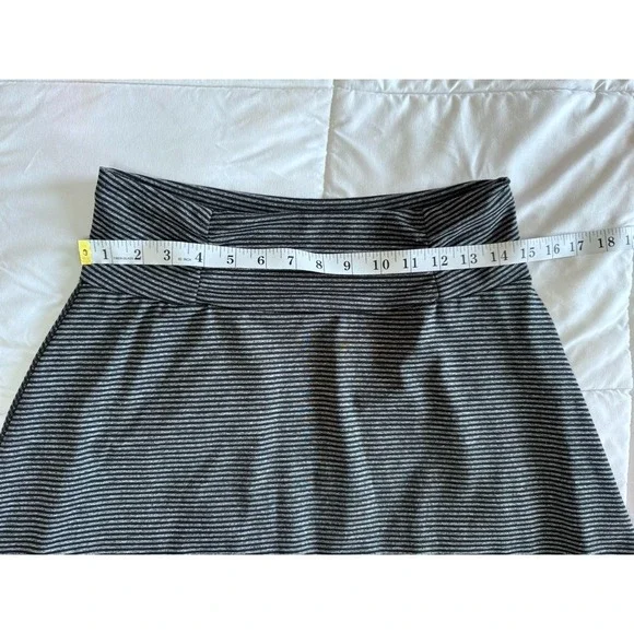 Tranquility Womens Skirt Pull-On Gray with Black Stripes Stretch Size Small - Picture 3 of 7
